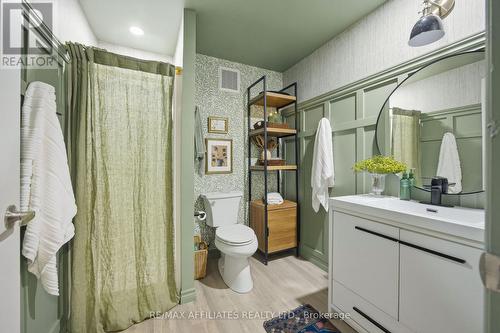 19 Senators Gate Drive, Perth, ON - Indoor Photo Showing Bathroom