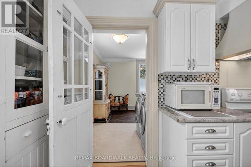 11 Alfred Street, Smiths Falls, ON - 