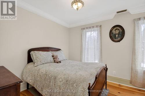 11 Alfred Street, Smiths Falls, ON - Indoor Photo Showing Bedroom