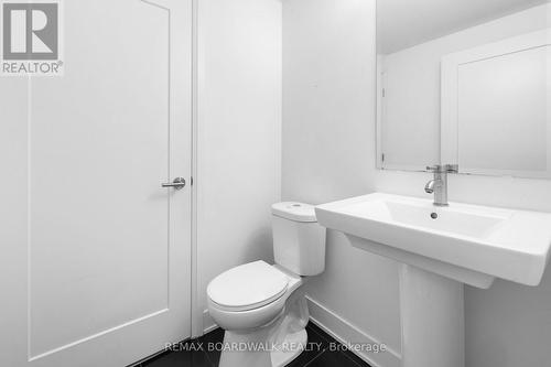 104 Holmwood Avenue, Ottawa, ON - Indoor Photo Showing Bathroom