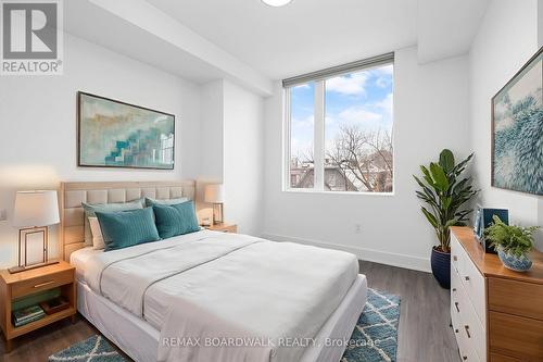 This photo has been virtually staged - 104 Holmwood Avenue, Ottawa, ON - Indoor Photo Showing Bedroom