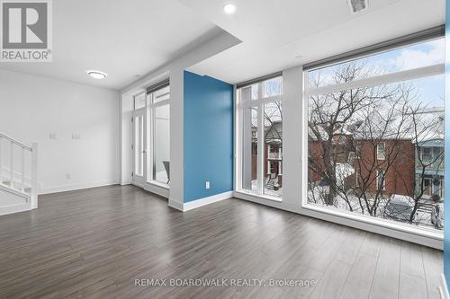 104 Holmwood Avenue, Ottawa, ON - Indoor Photo Showing Other Room
