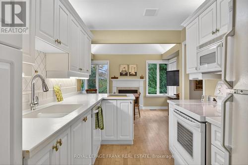 8 - 1121 Armour Road, Peterborough (Ashburnham Ward 4), ON - Indoor Photo Showing Other Room