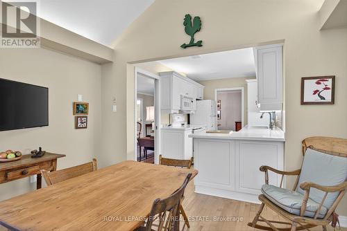 8 - 1121 Armour Road, Peterborough (Ashburnham Ward 4), ON - Indoor