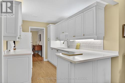 8 - 1121 Armour Road, Peterborough (Ashburnham Ward 4), ON - Indoor