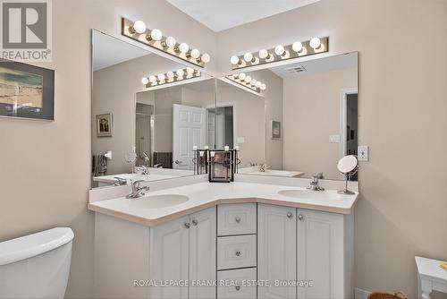 8 - 1121 Armour Road, Peterborough (Ashburnham Ward 4), ON - Indoor Photo Showing Bathroom