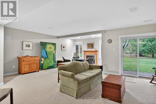 8 - 1121 Armour Road, Peterborough (Ashburnham Ward 4), ON - Indoor Photo Showing Living Room