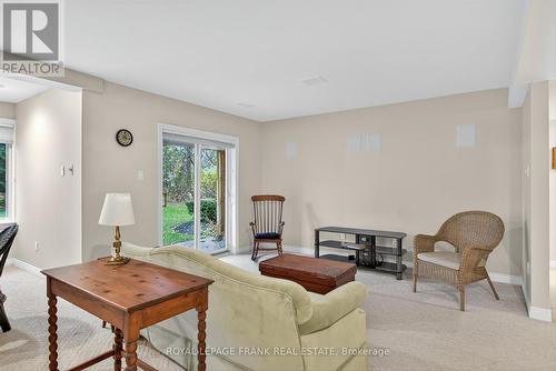 8 - 1121 Armour Road, Peterborough (Ashburnham Ward 4), ON - Indoor Photo Showing Living Room