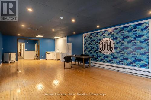 21 Market Place E, Stratford, ON 