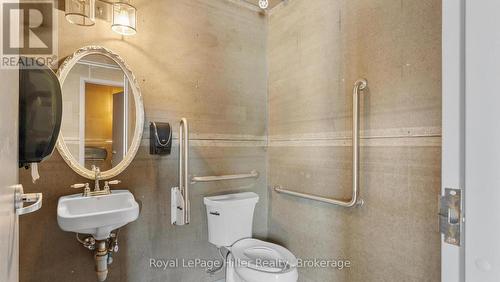 21 Market Place E, Stratford, ON 