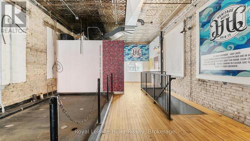 21 Market Place E, Stratford, ON 