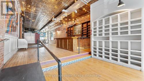 21 Market Place E, Stratford, ON 