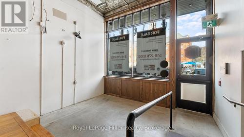 21 Market Place E, Stratford, ON 