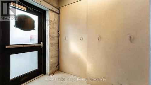 21 Market Place E, Stratford, ON 