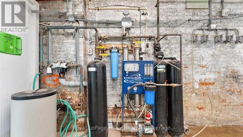 21 Market Place E, Stratford, ON 