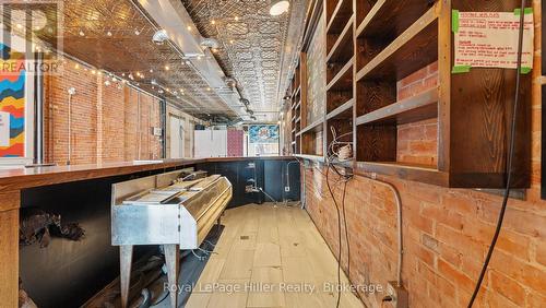 21 Market Place E, Stratford, ON 