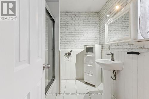 121 Elizabeth Street, Mississippi Mills, ON - Indoor Photo Showing Bathroom