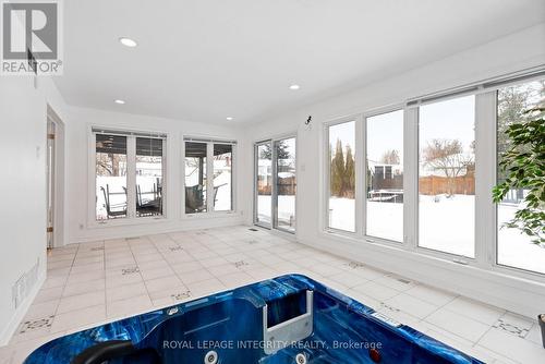 16 St Andrews Circle, Ottawa, ON - Indoor Photo Showing Other Room