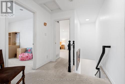 16 St Andrews Circle, Ottawa, ON - Indoor