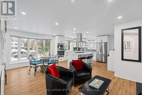 16 St Andrews Circle, Ottawa, ON - Indoor