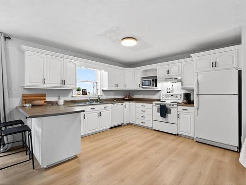 16 Arthur Holland Drive, Summerside, PE 