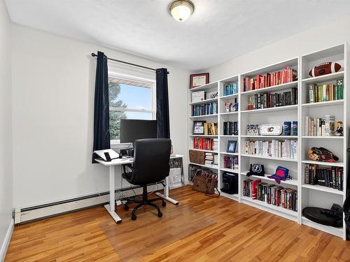 16 Arthur Holland Drive, Summerside, PE 