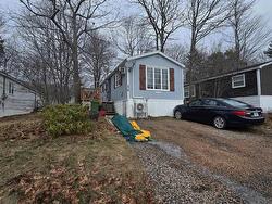 16 Autumn Street  Bridgewater, NS B4V 3S8