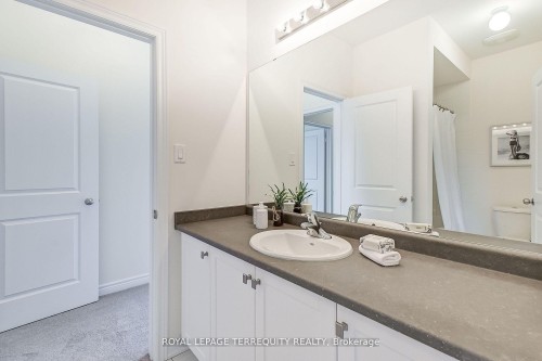 244 Mckean Drive, Whitchurch-Stouffville, ON - Indoor Photo Showing Bathroom