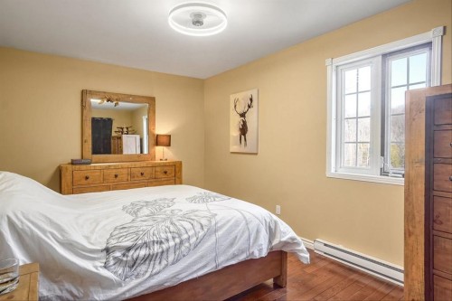 Bedroom - 2326 Ch. Lonsdale E., L'Ange-Gardien, QC - Indoor Photo Showing Bedroom