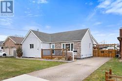 7552 DORCHESTER ROAD  Niagara Falls (Oldfield), ON L2G 5W2