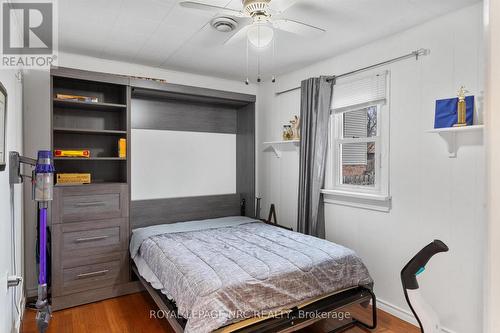 7552 Dorchester Road, Niagara Falls (Oldfield), ON - Indoor Photo Showing Bedroom