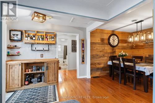 7552 Dorchester Road, Niagara Falls (Oldfield), ON - Indoor Photo Showing Dining Room