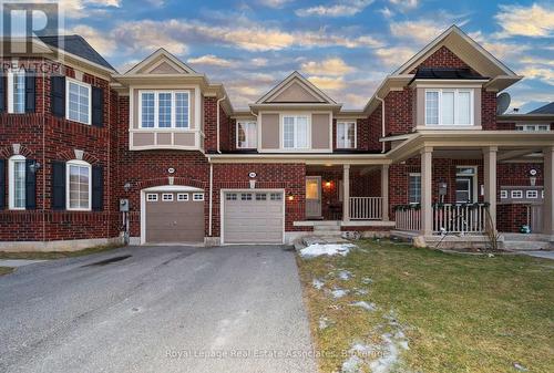 303 CHUCHMACH CLOSE  Milton, ON L9T 8B3