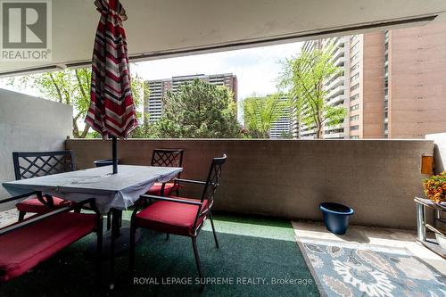 205 - 270 Scarlett Road, Toronto, ON -  With Exterior