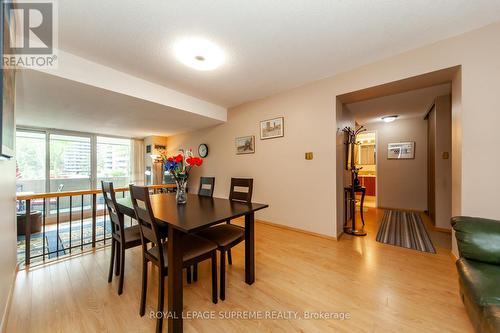 205 - 270 Scarlett Road, Toronto, ON - Indoor Photo Showing Dining Room