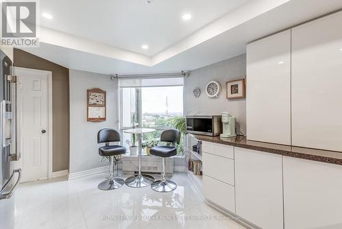 809 - 1201 North Shore Boulevard E, Burlington, ON - Indoor