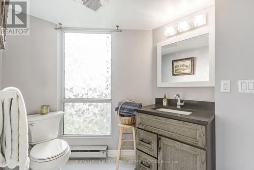809 - 1201 North Shore Boulevard E, Burlington, ON - Indoor Photo Showing Bathroom