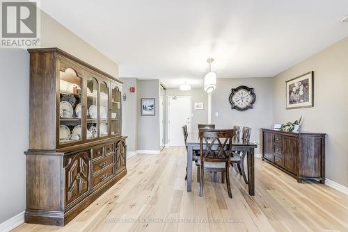 809 - 1201 North Shore Boulevard E, Burlington, ON - Indoor Photo Showing Dining Room
