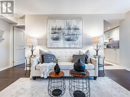 1602 - 9 George Street N, Brampton, ON - Indoor Photo Showing Living Room