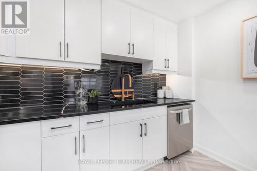 Images provided are to showcase builder finishes. - Lot 1502 (Half Moon Bay), Ottawa, ON - Indoor Photo Showing Kitchen With Upgraded Kitchen