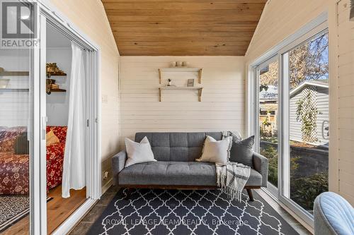 107 Queen Street N, Renfrew, ON -  With Exterior