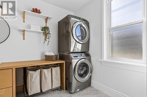 107 Queen Street N, Renfrew, ON - Indoor Photo Showing Laundry Room