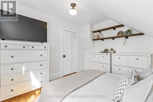 107 Queen Street N, Renfrew, ON - Indoor Photo Showing Bedroom