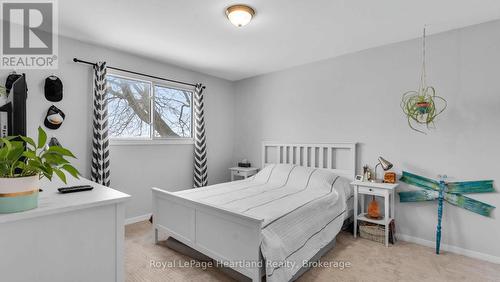 296 Walnut Street S, Goderich (Goderich (Town)), ON - Indoor Photo Showing Bedroom