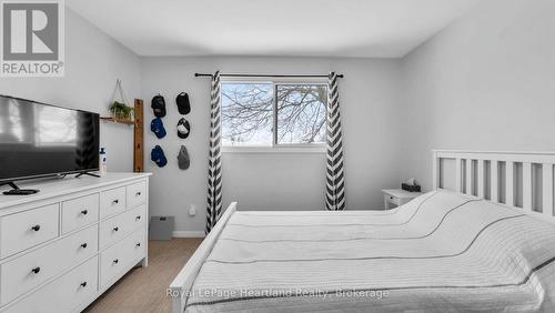 296 Walnut Street S, Goderich (Goderich (Town)), ON - Indoor Photo Showing Bedroom