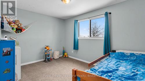 296 Walnut Street S, Goderich (Goderich (Town)), ON - Indoor Photo Showing Bedroom