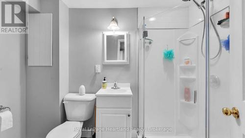 296 Walnut Street S, Goderich (Goderich (Town)), ON - Indoor Photo Showing Bathroom