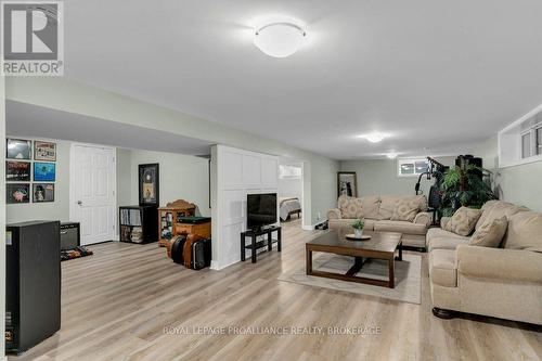 50 Princeton Place, Loyalist (Amherstview), ON - Indoor Photo Showing Living Room