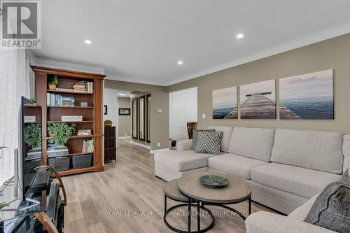 50 Princeton Place, Loyalist (Amherstview), ON - Indoor Photo Showing Living Room