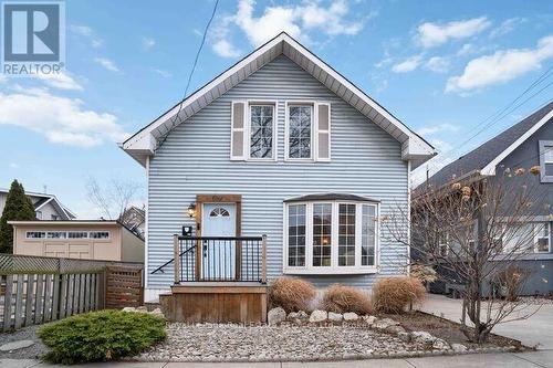 1 Mareve Avenue, Hamilton (Hamilton Beach), ON - Outdoor